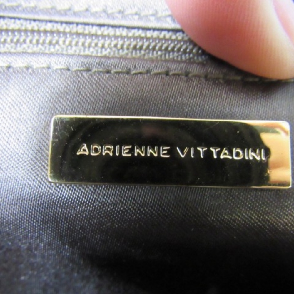 Adrienne Vittadini Small Animal Print Evening Bag - Picture 4 of 4